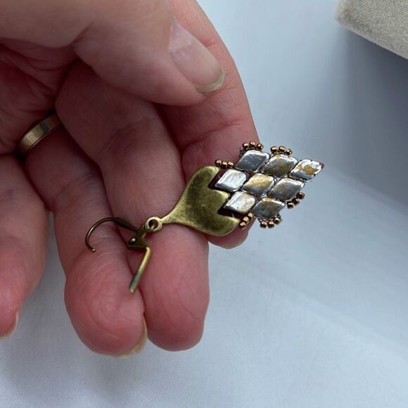 Vintage repurposed Artisan made necklace earrings set. - Picture 6 of 12